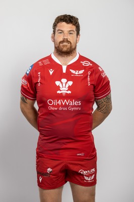 150921 - Scarlets Rugby Squad Headshots - Phil Price