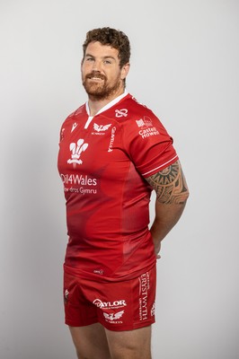 150921 - Scarlets Rugby Squad Headshots - Phil Price