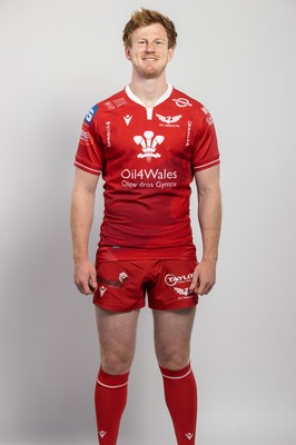 150921 - Scarlets Rugby Squad Headshots - Rhys Patchell