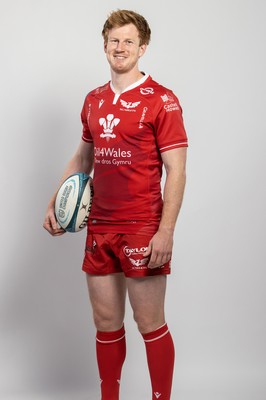 150921 - Scarlets Rugby Squad Headshots - Rhys Patchell