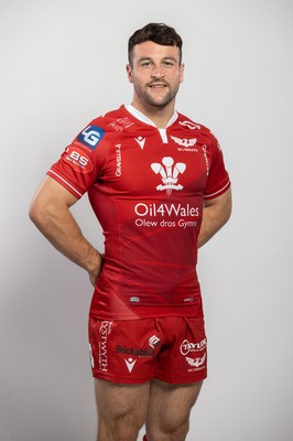 150921 - Scarlets Rugby Squad Headshots - Ryan Conbeer