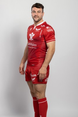 150921 - Scarlets Rugby Squad Headshots - Ryan Conbeer