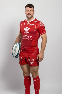 150921 - Scarlets Rugby Squad Headshots - Ryan Conbeer