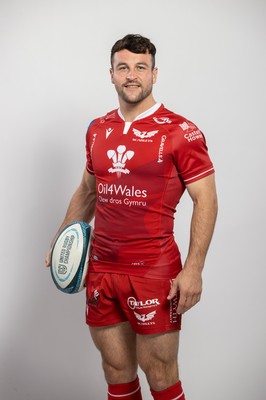 150921 - Scarlets Rugby Squad Headshots - Ryan Conbeer