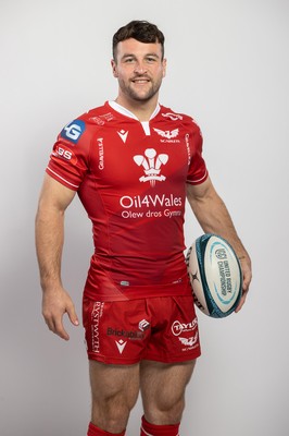 150921 - Scarlets Rugby Squad Headshots - Ryan Conbeer