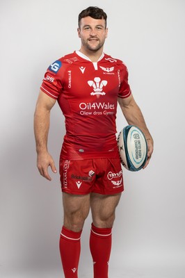 150921 - Scarlets Rugby Squad Headshots - Ryan Conbeer