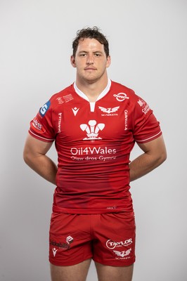 150921 - Scarlets Rugby Squad Headshots - Ryan Elias