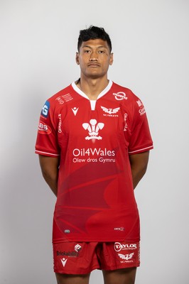 150921 - Scarlets Rugby Squad Headshots - Sam Lousi