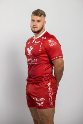 150921 - Scarlets Rugby Squad Headshots - Sam O�Connor