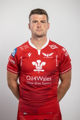 150921 - Scarlets Rugby Squad Headshots - Scott Williams