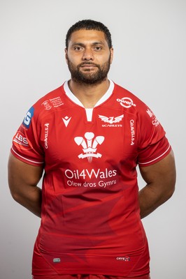 150921 - Scarlets Rugby Squad Headshots - Sione Kalamafoni