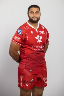 150921 - Scarlets Rugby Squad Headshots - Sione Kalamafoni