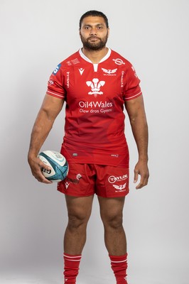 150921 - Scarlets Rugby Squad Headshots - Sione Kalamafoni