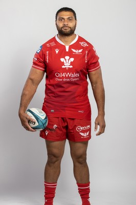 150921 - Scarlets Rugby Squad Headshots - Sione Kalamafoni