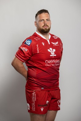 150921 - Scarlets Rugby Squad Headshots - Steffan Thomas