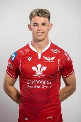 150921 - Scarlets Rugby Squad Headshots - Tom Rogers