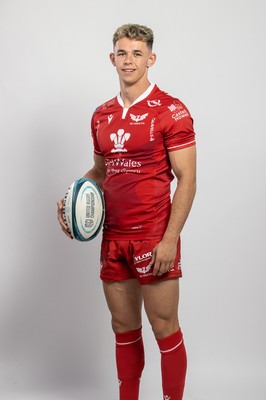 150921 - Scarlets Rugby Squad Headshots - Tom Rogers