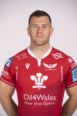 230921 - Scarlets Rugby Squad - Gareth Davies