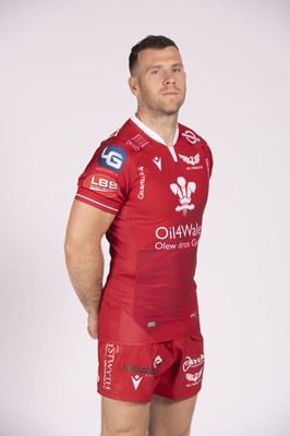 230921 - Scarlets Rugby Squad - Gareth Davies