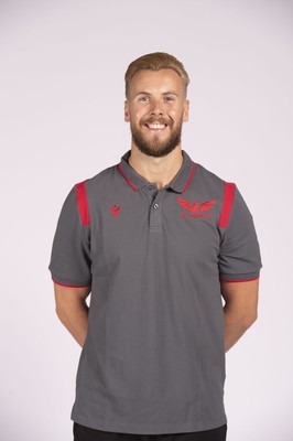 230921 - Scarlets Rugby Squad - Josh Davies