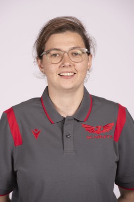 230921 - Scarlets Rugby Squad - Nerys Jenkins