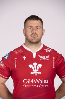 230921 - Scarlets Rugby Squad - Rob Evans