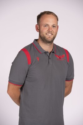 230921 - Scarlets Rugby Squad - Scott Johnston