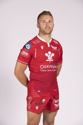 230921 - Scarlets Rugby Squad - Tom Prydie