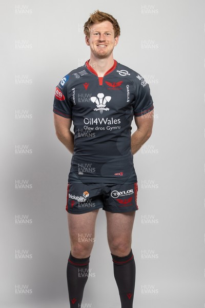 150921 - Scarlets Rugby Squad Headshots - Rhys Patchell