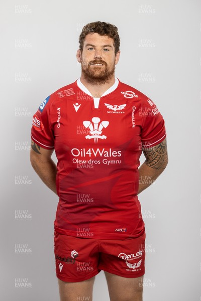 150921 - Scarlets Rugby Squad Headshots - Phil Price