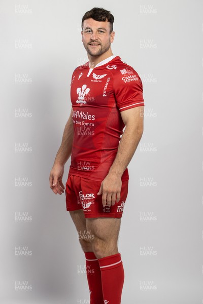 150921 - Scarlets Rugby Squad Headshots - Ryan Conbeer