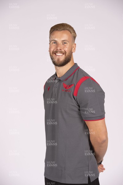 230921 - Scarlets Rugby Squad - Josh Davies