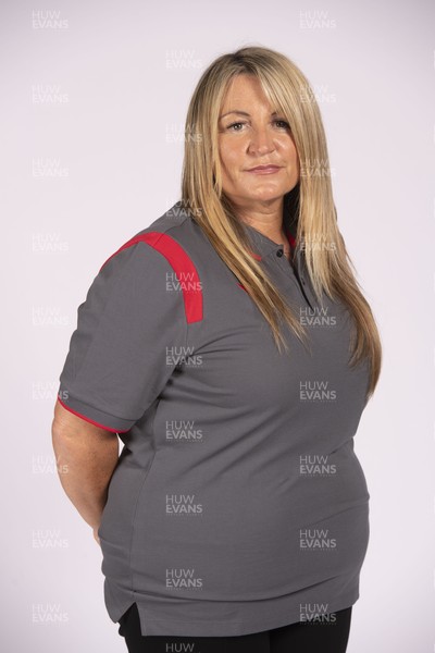 230921 - Scarlets Rugby Squad - Natalie Bunyan