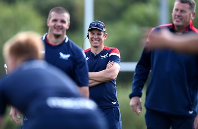 050819 - Scarlets Rugby Training - Brad Mooar during training