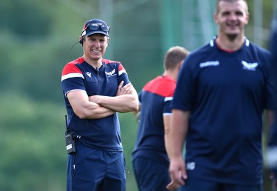 050819 - Scarlets Rugby Training - Brad Mooar during training