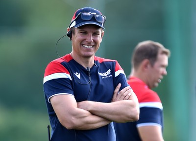 050819 - Scarlets Rugby Training - Brad Mooar during training