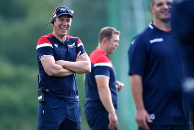 050819 - Scarlets Rugby Training - Brad Mooar during training