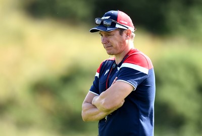 050819 - Scarlets Rugby Training - Brad Mooar during training