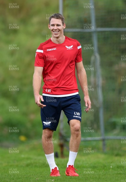150920 - Scarlets Rugby Training - Liam Williams during training