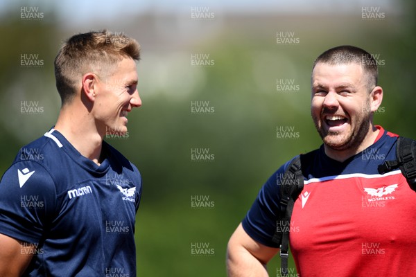 300720 - Scarlets Rugby Training - Jonathan Davies and Rob Evans during training