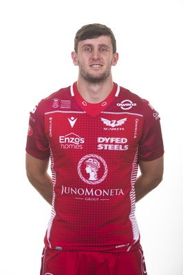 130819 - Scarlets Rugby Squad - Dan Jones