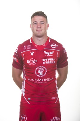 130819 - Scarlets Rugby Squad - Ed Kennedy