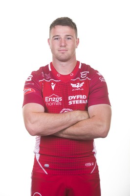 130819 - Scarlets Rugby Squad - Ed Kennedy