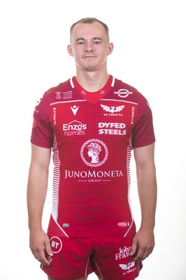 130819 - Scarlets Rugby Squad - Ioan Nicholas