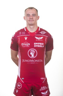 130819 - Scarlets Rugby Squad - Ioan Nicholas