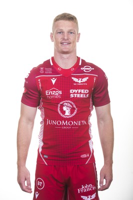 130819 - Scarlets Rugby Squad - Johnny McNicholl