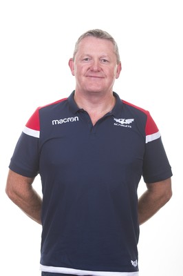 130819 - Scarlets Rugby Squad - Jon Daniels