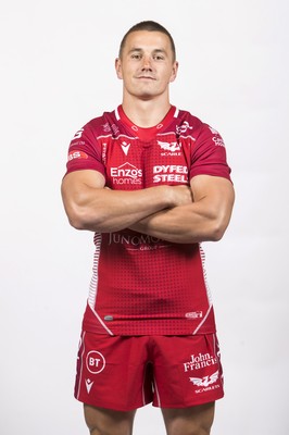 130819 - Scarlets Rugby Squad Headshots - Jonathan Davies