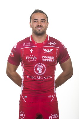 130819 - Scarlets Rugby Squad - Josh Macleod