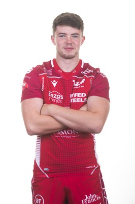 130819 - Scarlets Rugby Squad - Osian Knott